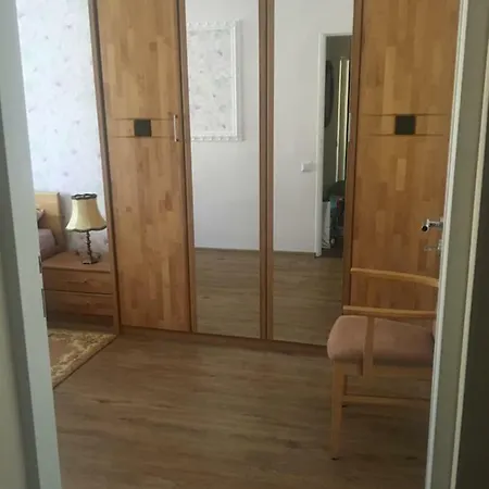 Residenz Emilia شقة *